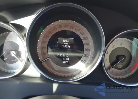 2013 Mercedes-Benz C 300 Sport 4Matic z USA, uszkodzony, nr VIN WDDGF8AB5DR241653